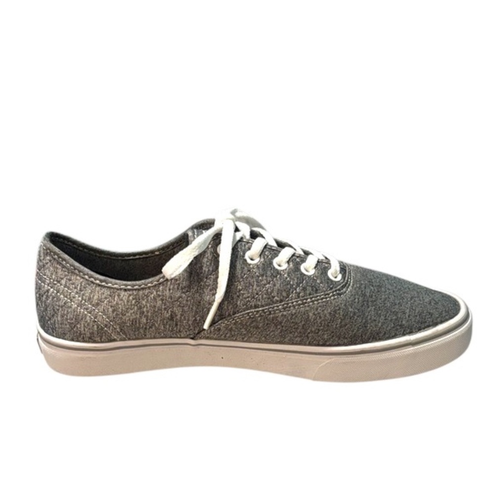 NWOT-Fila Women’s Low-Top Canvas Sneakers w/ a Quilted Pattern-Grey & White - Picture 8 of 11